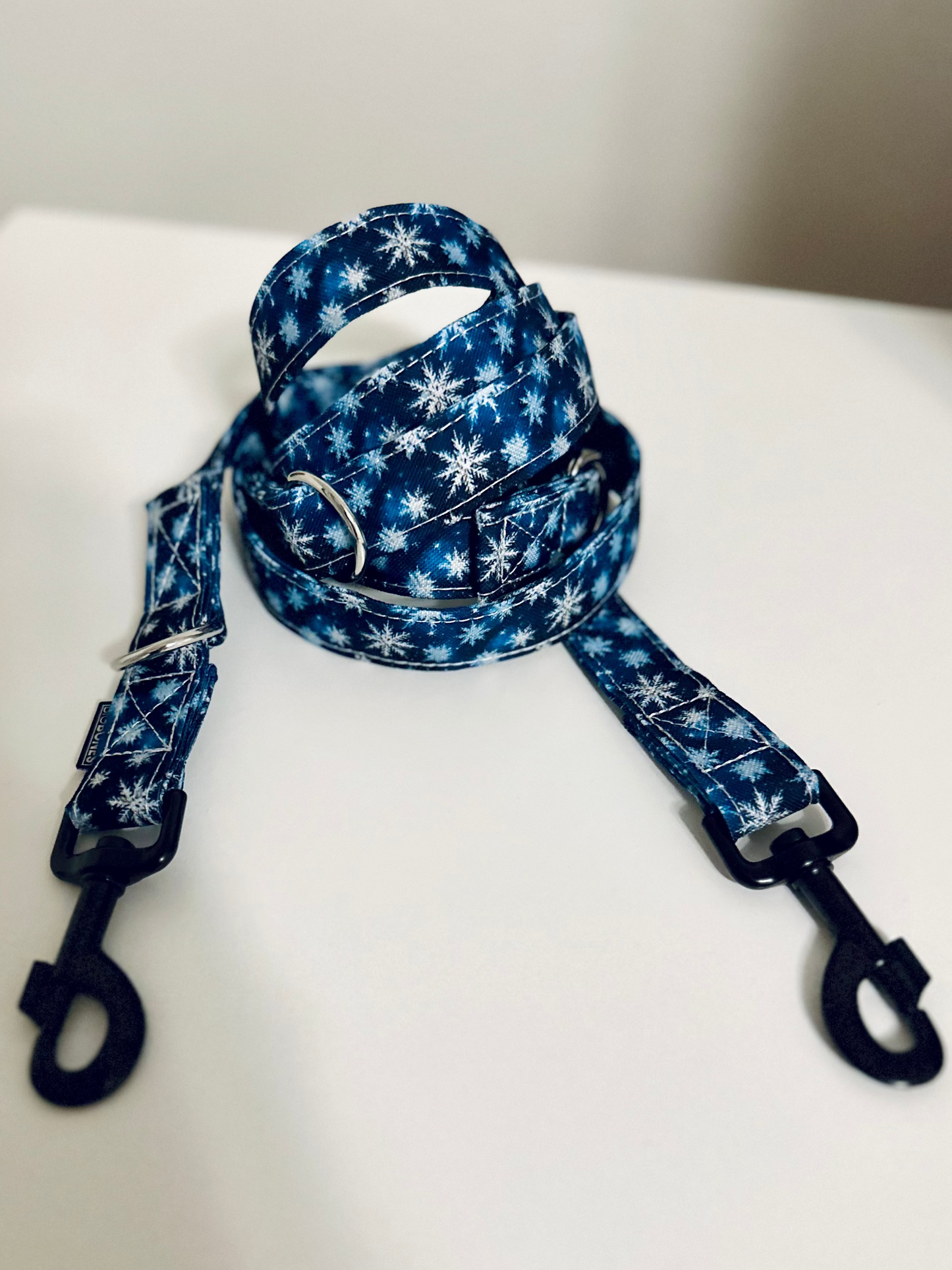 FROZEN SNOWFLAKES PŘEPÍNACÍ VODÍTKO