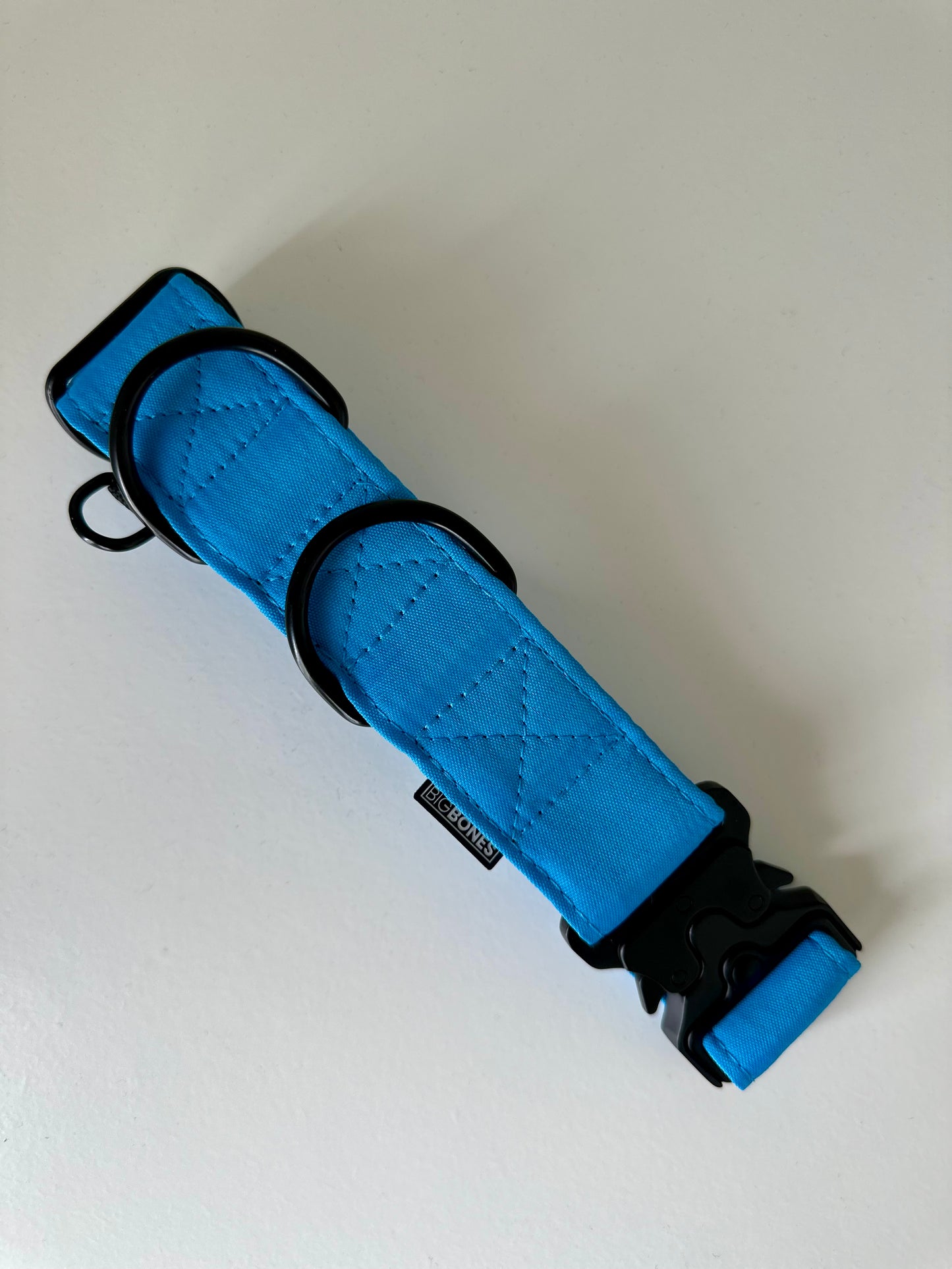 IT'S BLUE OBOJEK